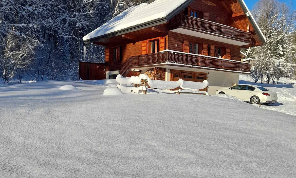 Abondance Ski Chalet | Quiet chalet in Abondance, 4 bedrooms, fireplace