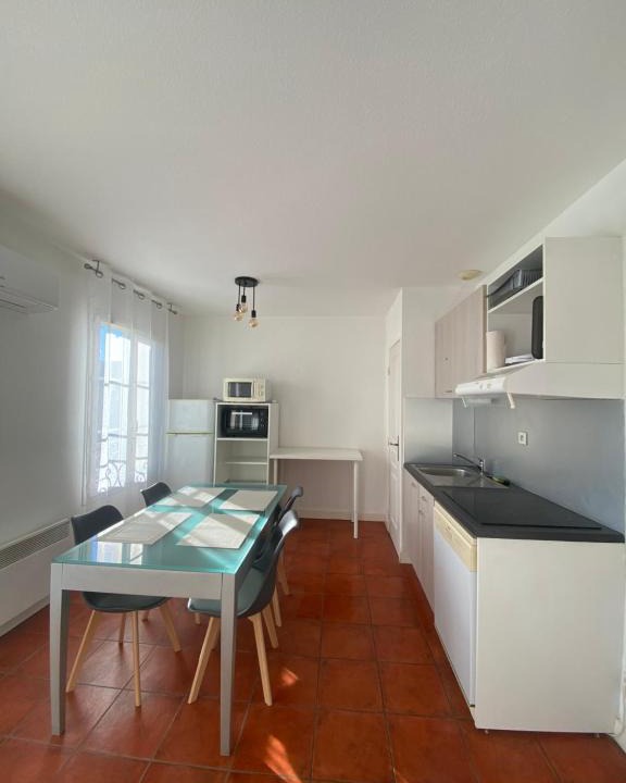 Sainte-Cecile-les-Vignes Apartment | Résidence le relais