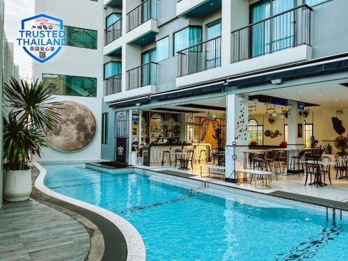 Talat Nuea Hotel | Ratri Hotel Phuket Old Town