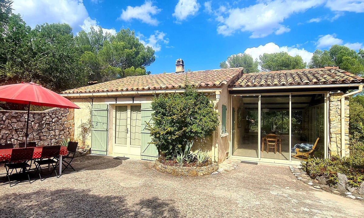 Salernes House | Recharge your batteries at "Les Oliviers" gîte, 3*, air-conditionned, with pool