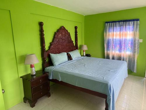 Falmouth House | Reggae Moon Guesthouse