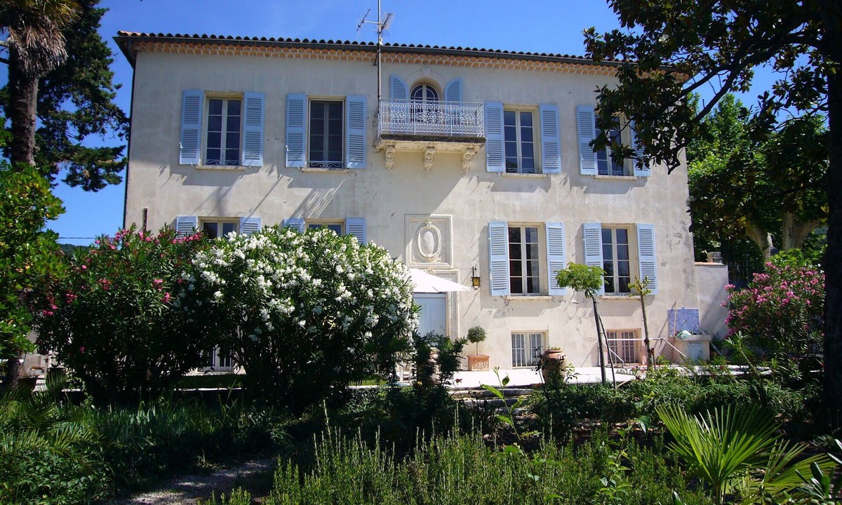 Draguignan Villa | Renovated Maison de Maitre, magnificent garden, 12x6m swimming pool out of sight