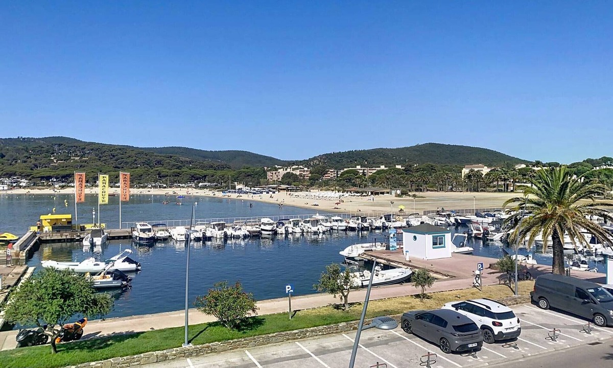 La Faviere Apartment | Renovated studio with air conditioning and pool in Bormes-les-Mimosas
