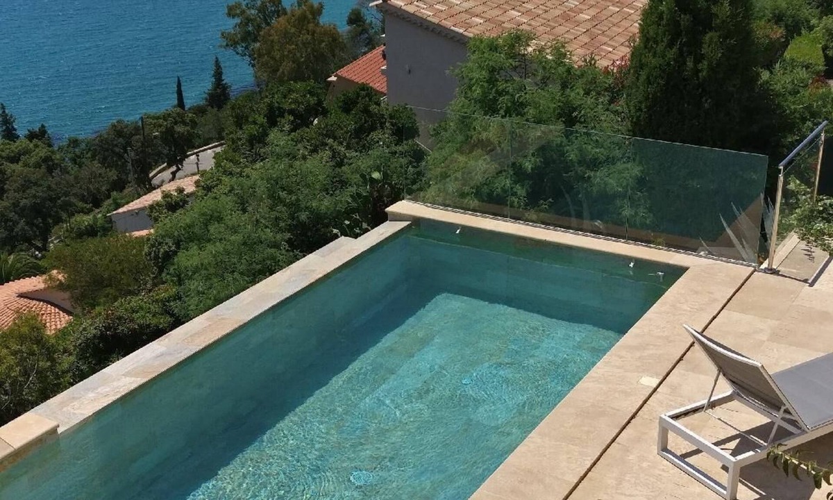 Rayol-Canadel-sur-Mer Villa | Rent 1 or 2 studios (from 2 to 5 P.) in Villa "Soleil Levant" at Rayol Canadel