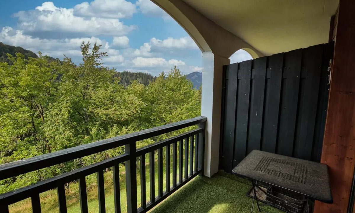 Notre-Dame-de-Bellecombe Apartment | Residence Les Balcons Du Charvin - 2 Rooms for 5 People
