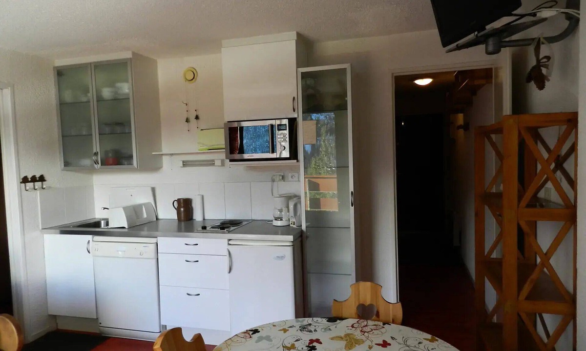 Le Pleynet Apartment | Residence Gentianes 2 - 2 Rooms for 6 People