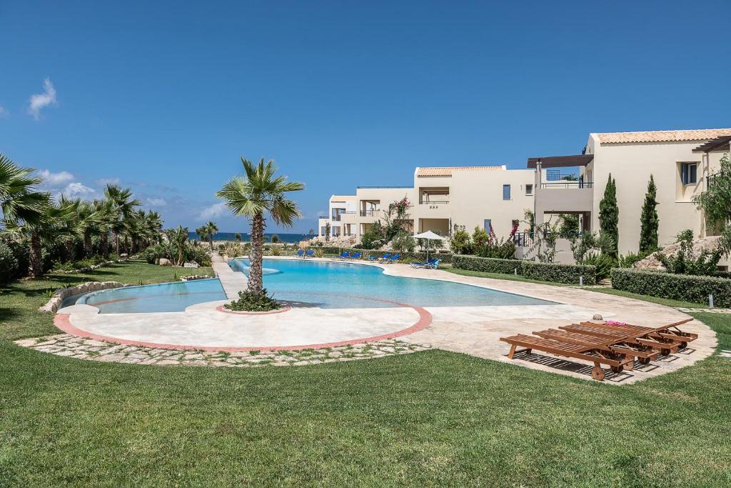 Maleme Apartment | Resitour - Aphrodite Beachfront