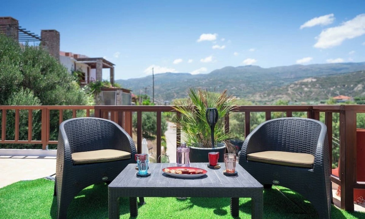 Tripitos Cottage | Rock and Sea View House