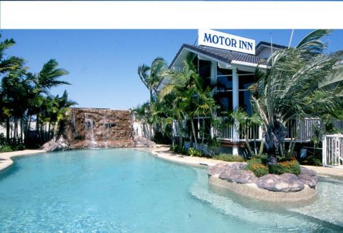 Runaway Bay Hotel | Runaway Bay Motor Inn