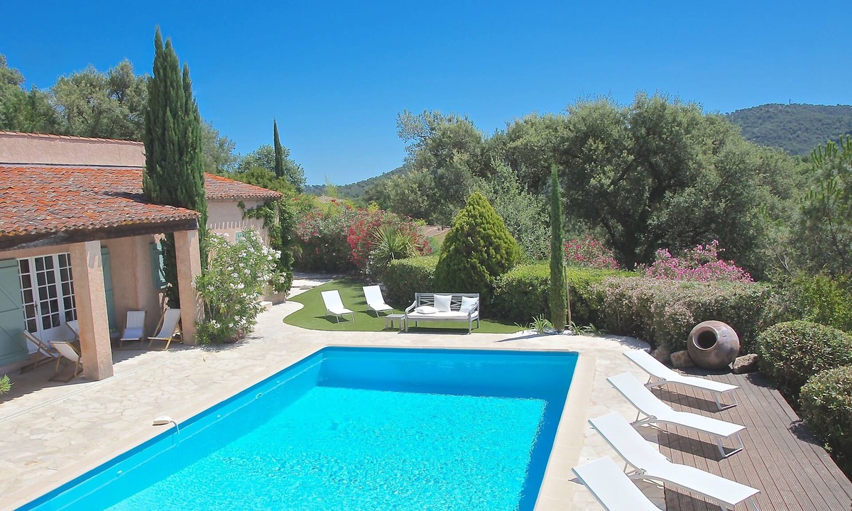 Les Arcs-sur-Argens House | Saint-Tropez region, charming provencal villa with superb full south open view and large front pool/terrace/pergola and complete comfort (renovated 2012/13)