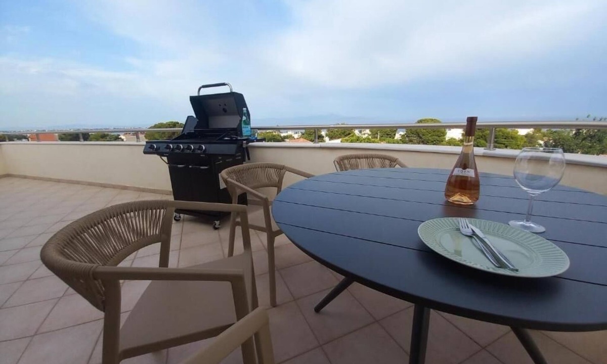 Spata-Artemida House | Salty Sea Breeze nearby Athens airport