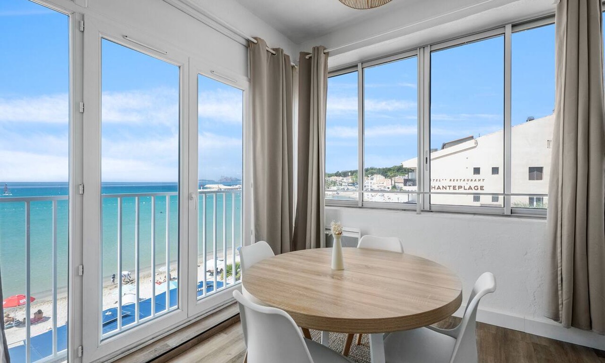 Les Lecques Apartment | Sea View Studio Apartment