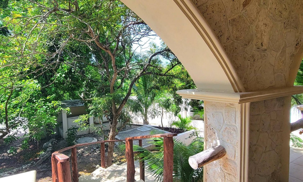 Salina Grande House | Secluded Mid-Island Hacienda