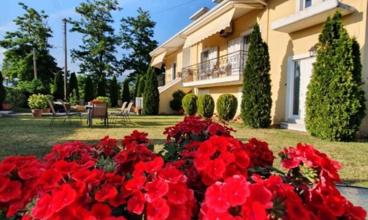 Pamvotida Villa | Sevi's Luxury Guesthouse Villa