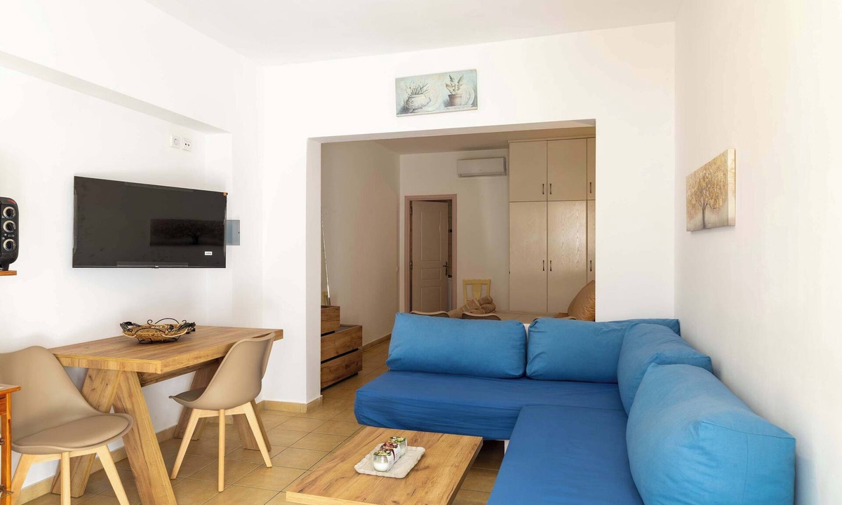 Lardos Apartment | Sinani Beachfront Gems Rhodes - Suite with Jacuzzi