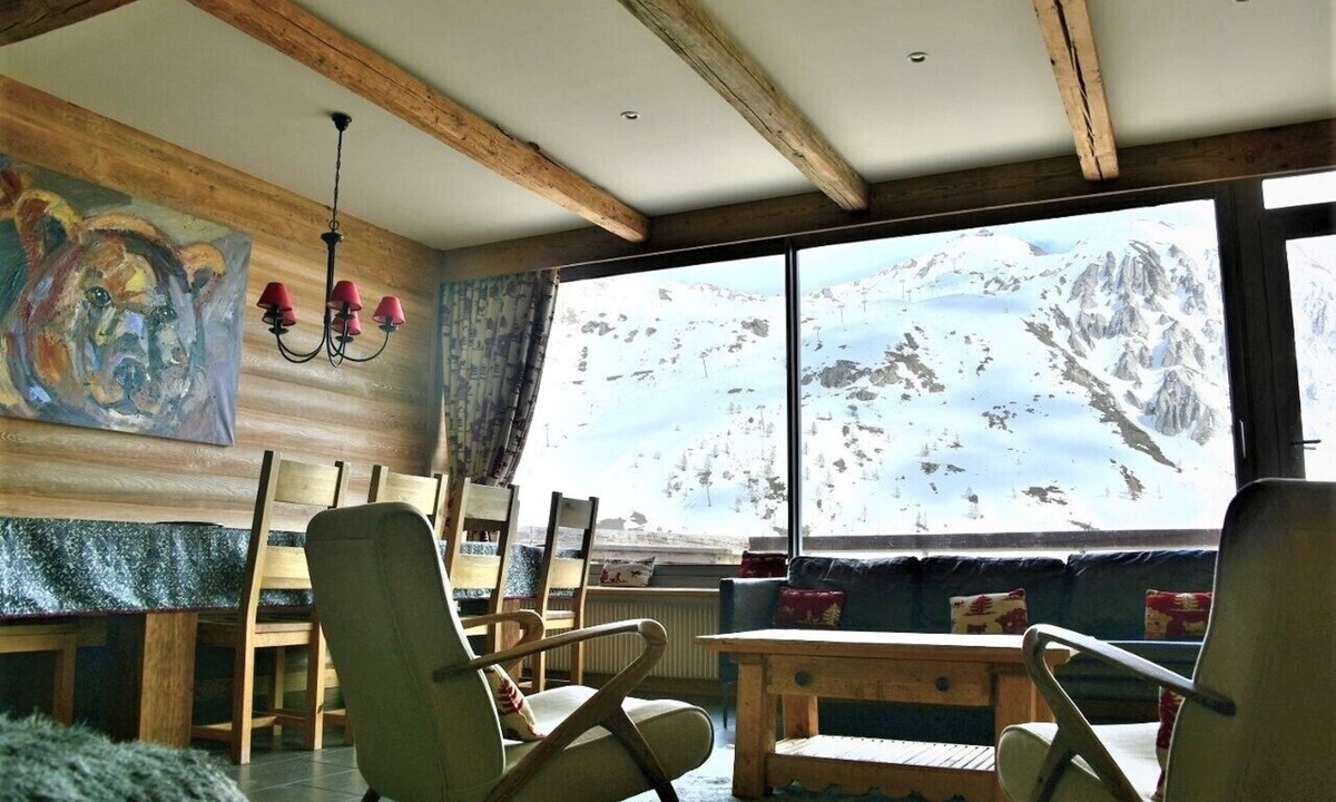 Tignes le Lac Apartment | Ski-In Apartment - Breathtaking Mountain Views - Sauna, Home Theater, 12 Guests