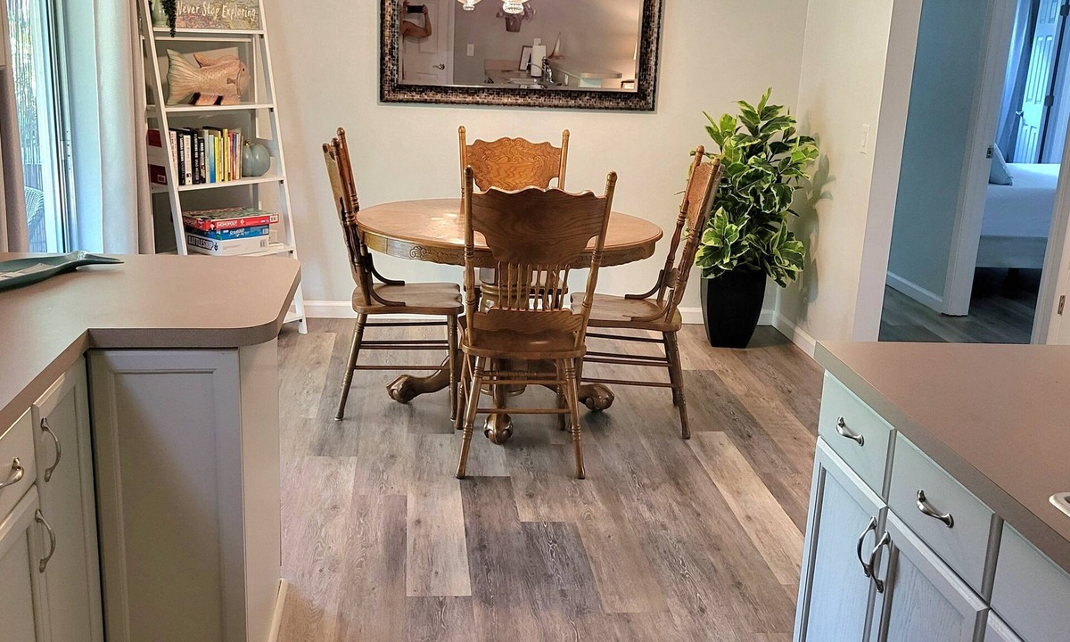 Mount Plymouth House | Sorrento Cottage 2/2 No Stairs, King's Landing,Weikva Springs,Mt Dora apx 10 min