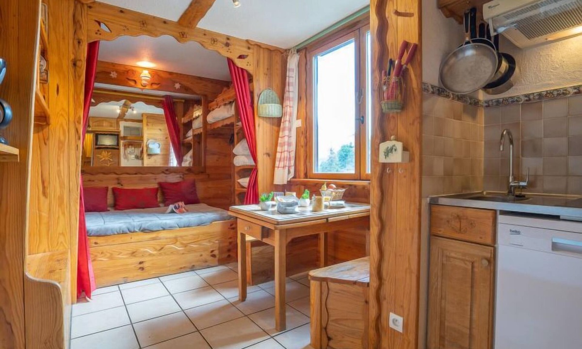 Le Corbier Apartment | Soyouz Vanguard by Interhome
