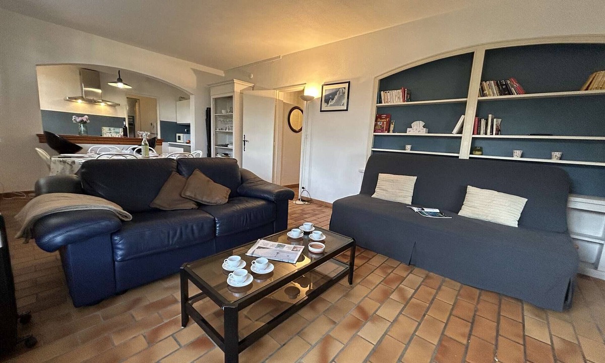 La Madrague Apartment | Spacious 3-Room Apartment - 8 People - St Cyr sur Mer