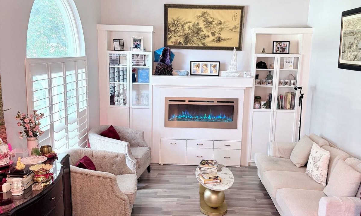 East County Civic Group House | Spacious 4-bedroom house in peaceful Valrico. 2 King, 1 Queen Bed. 2 Couches