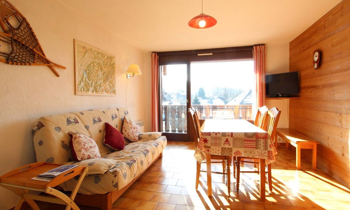 Les Carroz-d'Araches Apartment | Spacious studio 4 pers with garage and dishwasher in Les Carroz