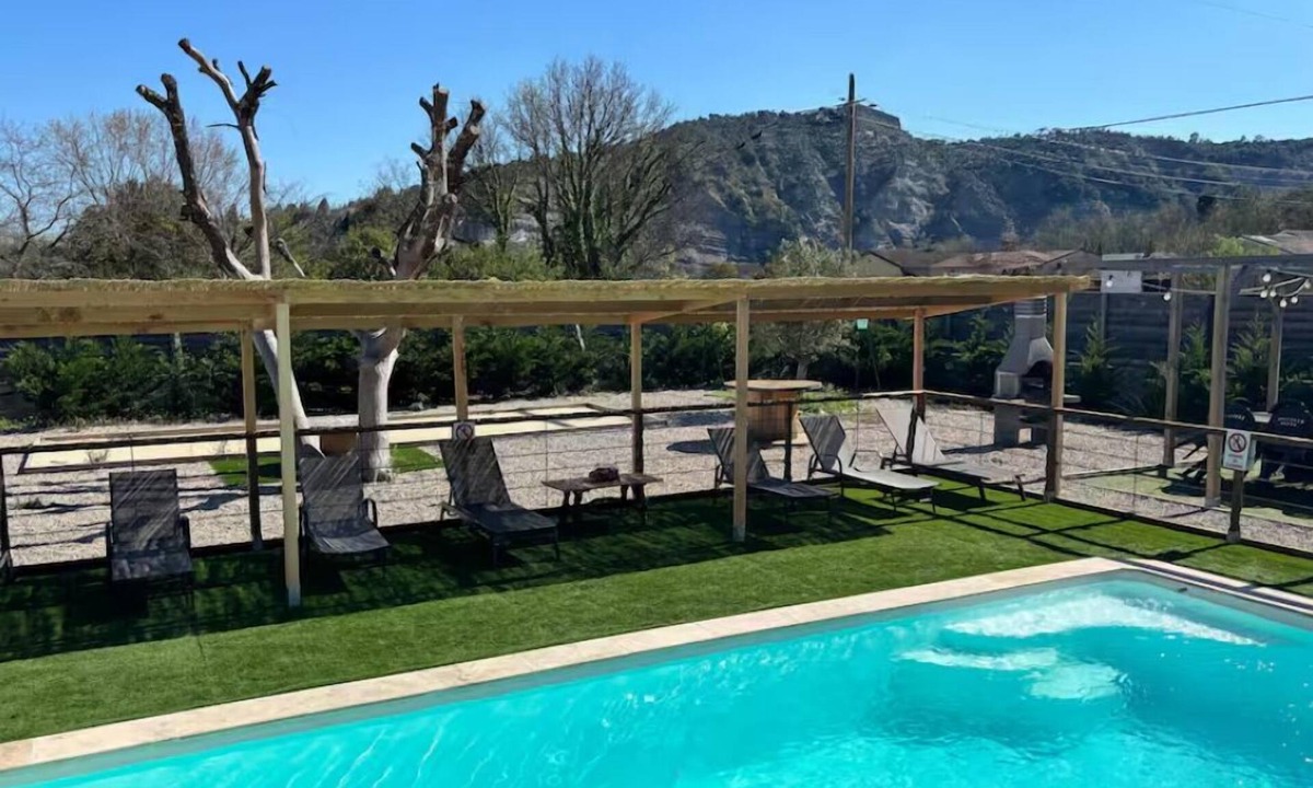 Ruoms Villa | Spacious villa, sleeps 14, with private heated pool, pétanque court.