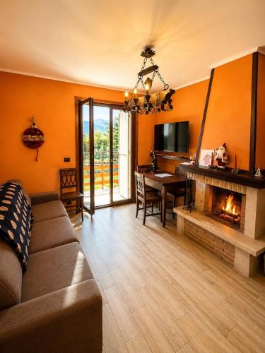 Rivisondoli Apartment | Stef House