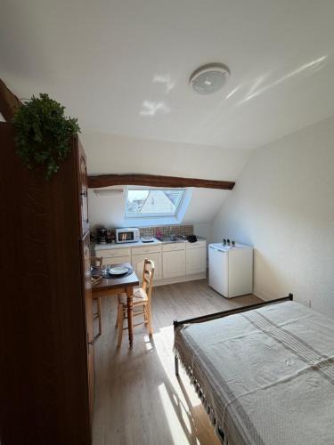 Dompierre-sur-Besbre Apartment | Studio 16 proche du PAL