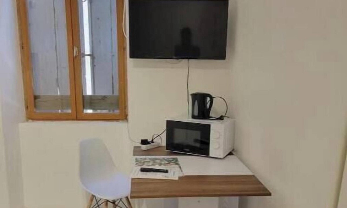 Bedarieux Apartment | Studio 3.
