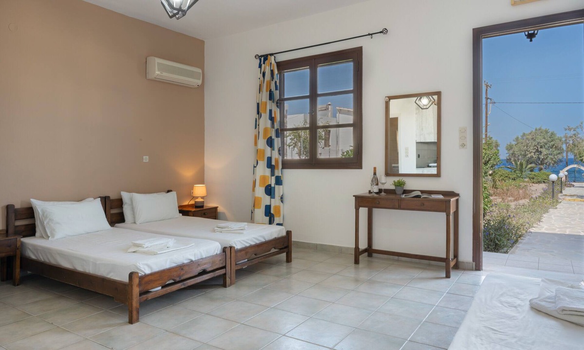Nisyros Apartment | Studio Apartment 'Frantzis 2' with Sea View, Wi-Fi and Air Conditioning
