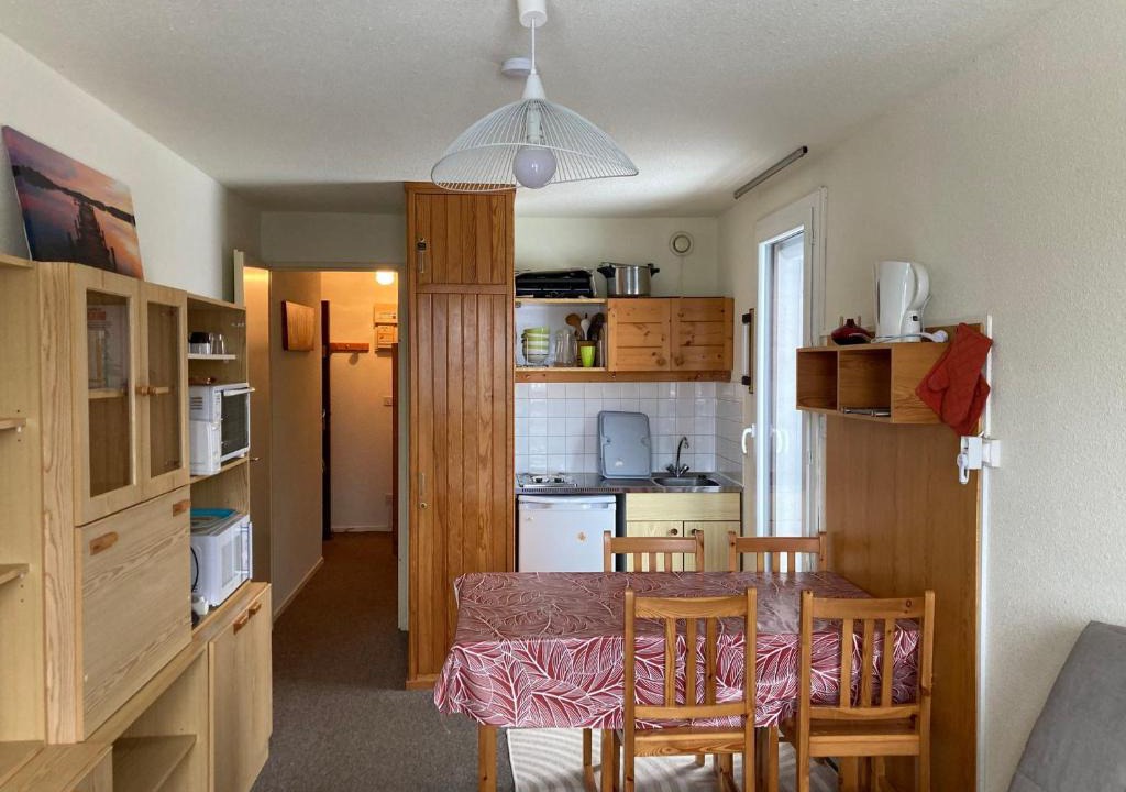 Le Pleynet Apartment | Studio cabine cosy avec balcon, 400m des pistes, casier à skis, proche commerces et remontées mécaniques. - FR-1-557A-15