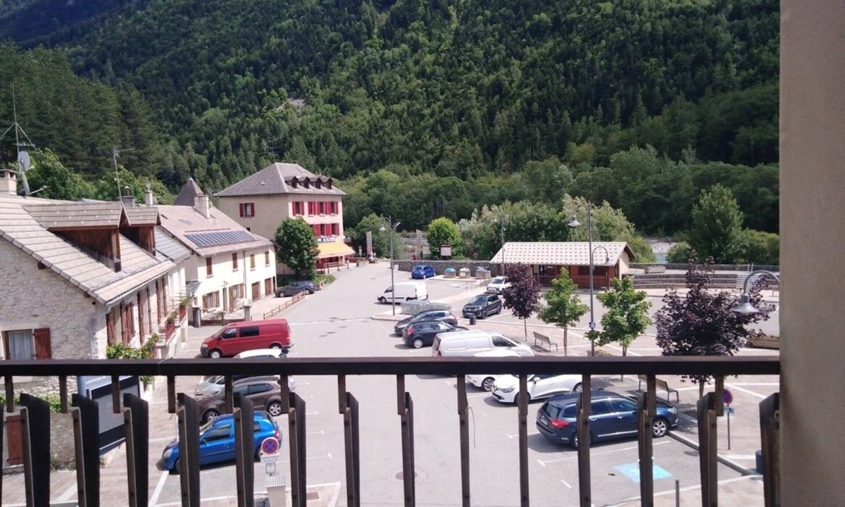 Pont-du-Fosse Apartment | Studio Plein sud Avec Terrasse vue Centre Village