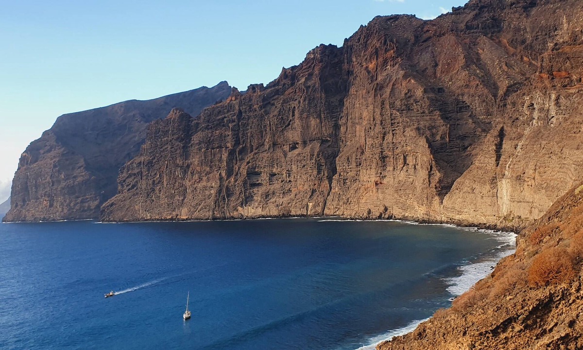 Los Gigantes Apartment | Studio in Los Gigantes with large terrace and wonderful views