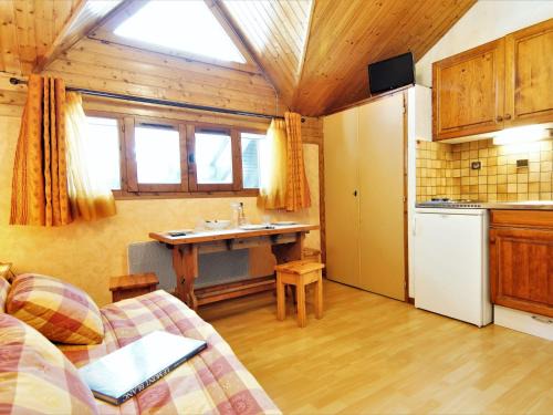 Les Houches Apartment | Studio Les Arandellys by Interhome