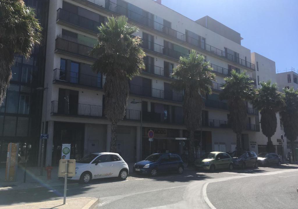 Aiguerelles Apartment | Studio proche des plages avec place de parking privée.