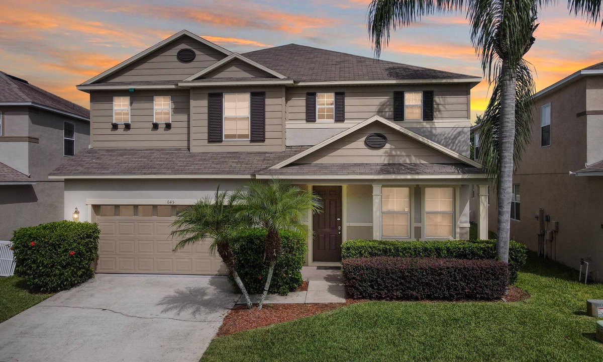 Legacy Park Villa | Stunning 5BR Villa with Pool, Spa & Quick Disney Access
