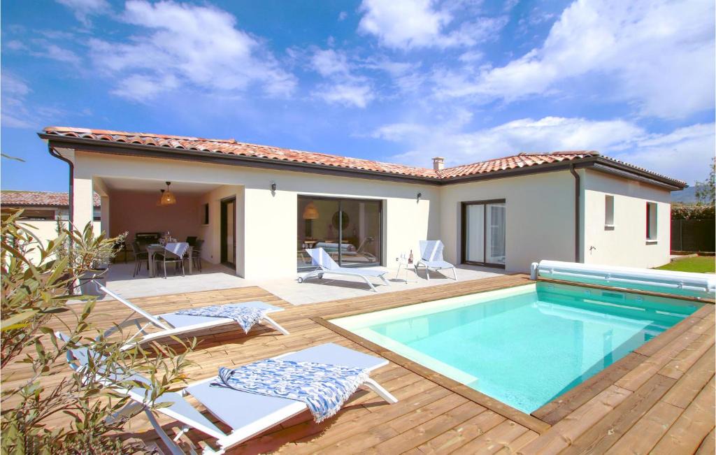 La Begude-de-Mazenc House | Stunning Home In La Bégude De Mazenc