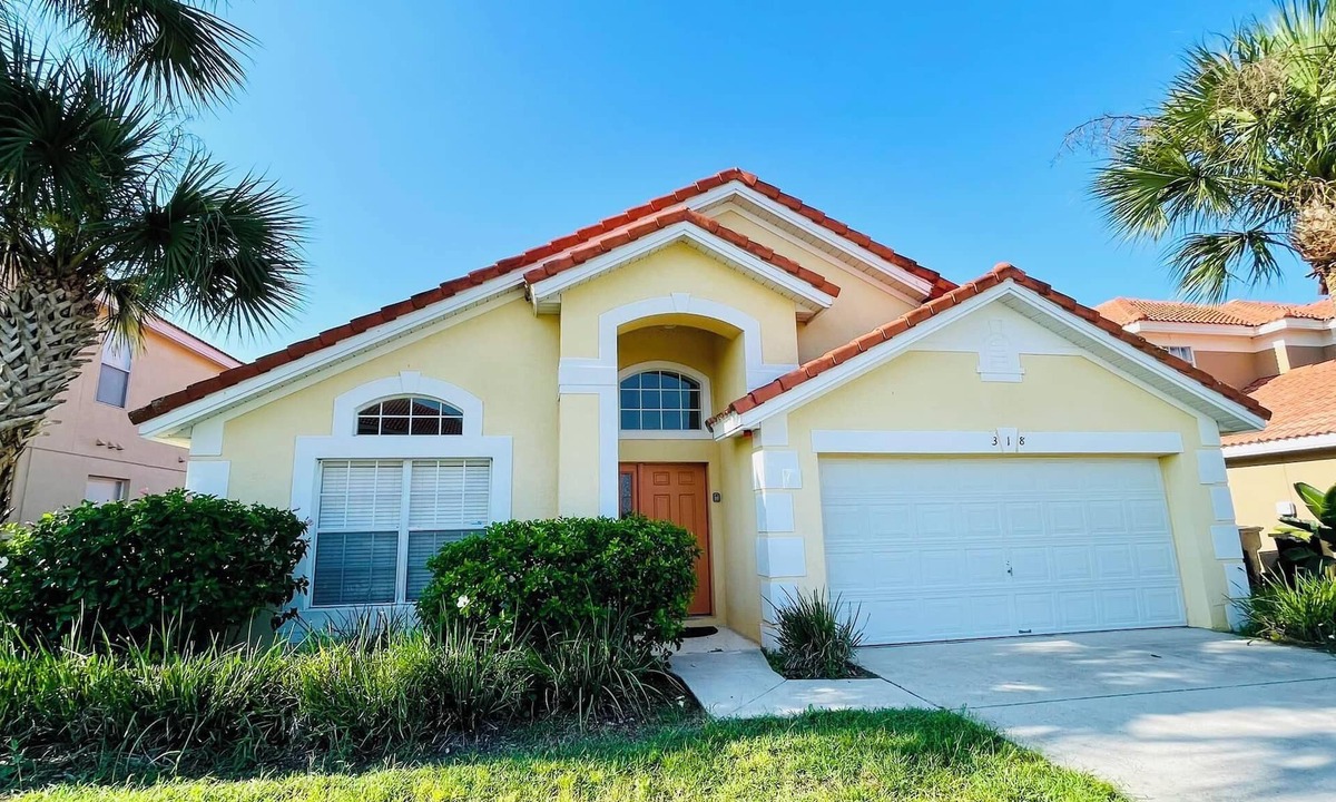 Calabay Parc House | Stunning South facing vacation home w/pool & spa!