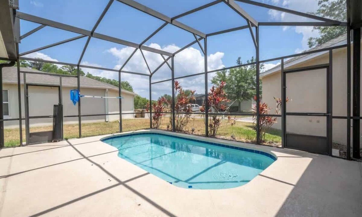 Trafalgar Village House | Stylish Family Retreat in Kissimmee