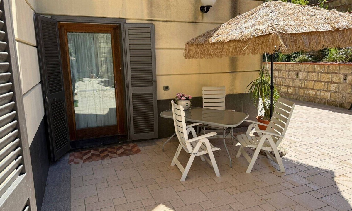 Licola Apartment | Suite Ermosa: Apartment with Private Garden, Wi-Fi, and Air Conditioning