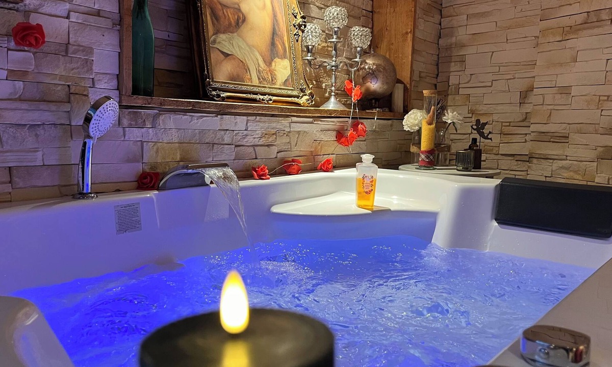 Barjols Ski Chalet | Suite Inoubliable with balneotherapy