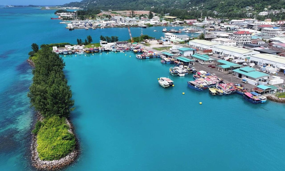 Mahe Island Boat Rental | Sun-Kissed Sailing Adventure in Isla de Mahe, Seychelles