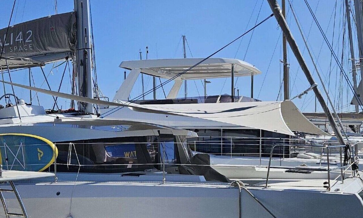 Port Grimaud Boat Rental | Sun-Kissed Sailing Adventure in Provence-Alpes-Côte d'Azur