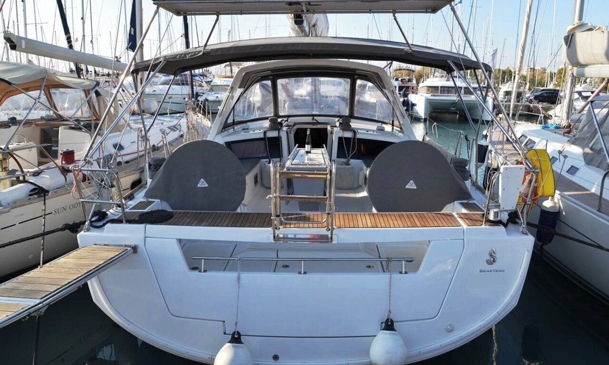 Lavrio Boat Rental | Sun-Kissed Sailing Adventure in the Saronic Islands