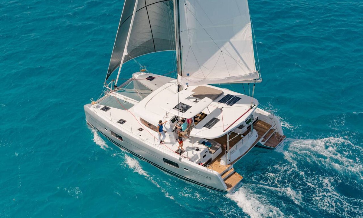 Eden Island Boat Rental | Sun-Kissed Sailing Adventure in Isla de Mahe, Seychelles