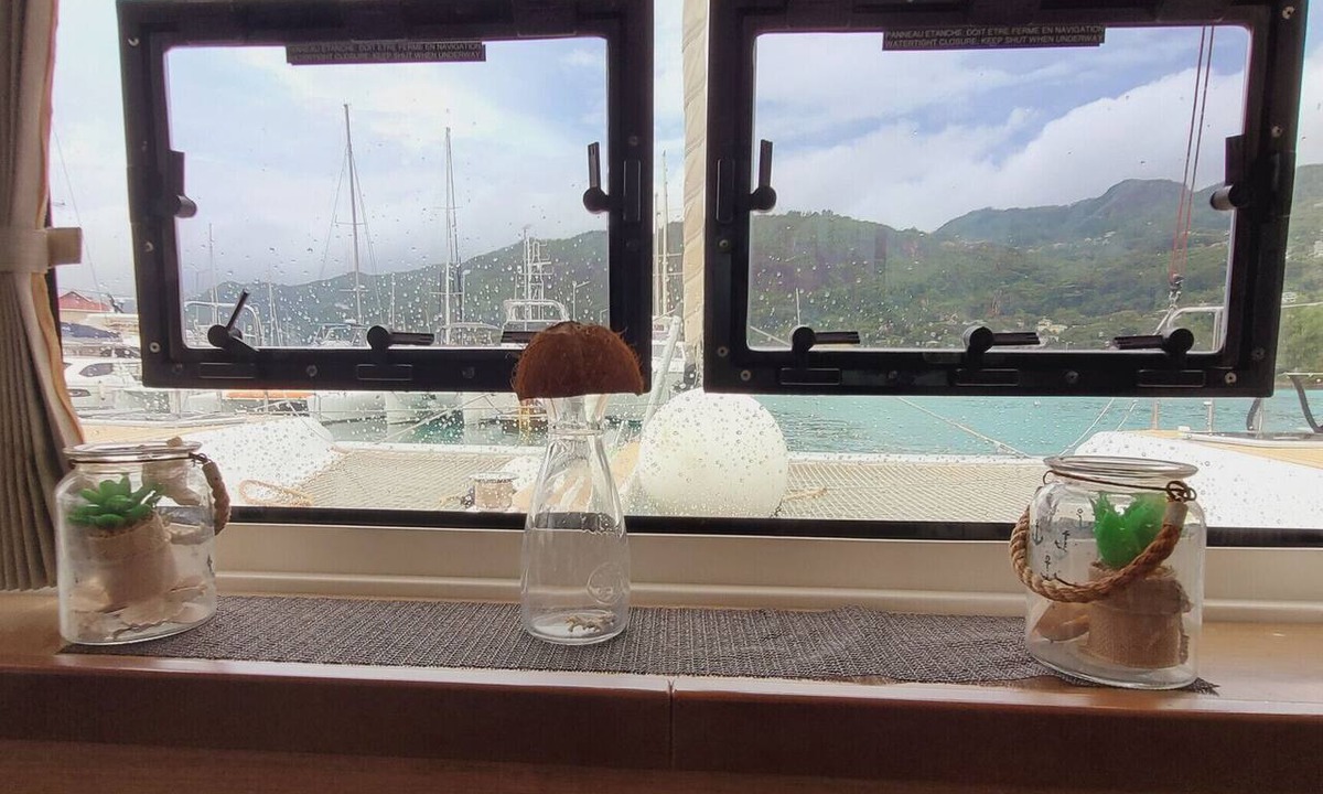 Eden Island Boat Rental | Sun-Kissed Sailing Adventure in Isla de Mahe, Seychelles