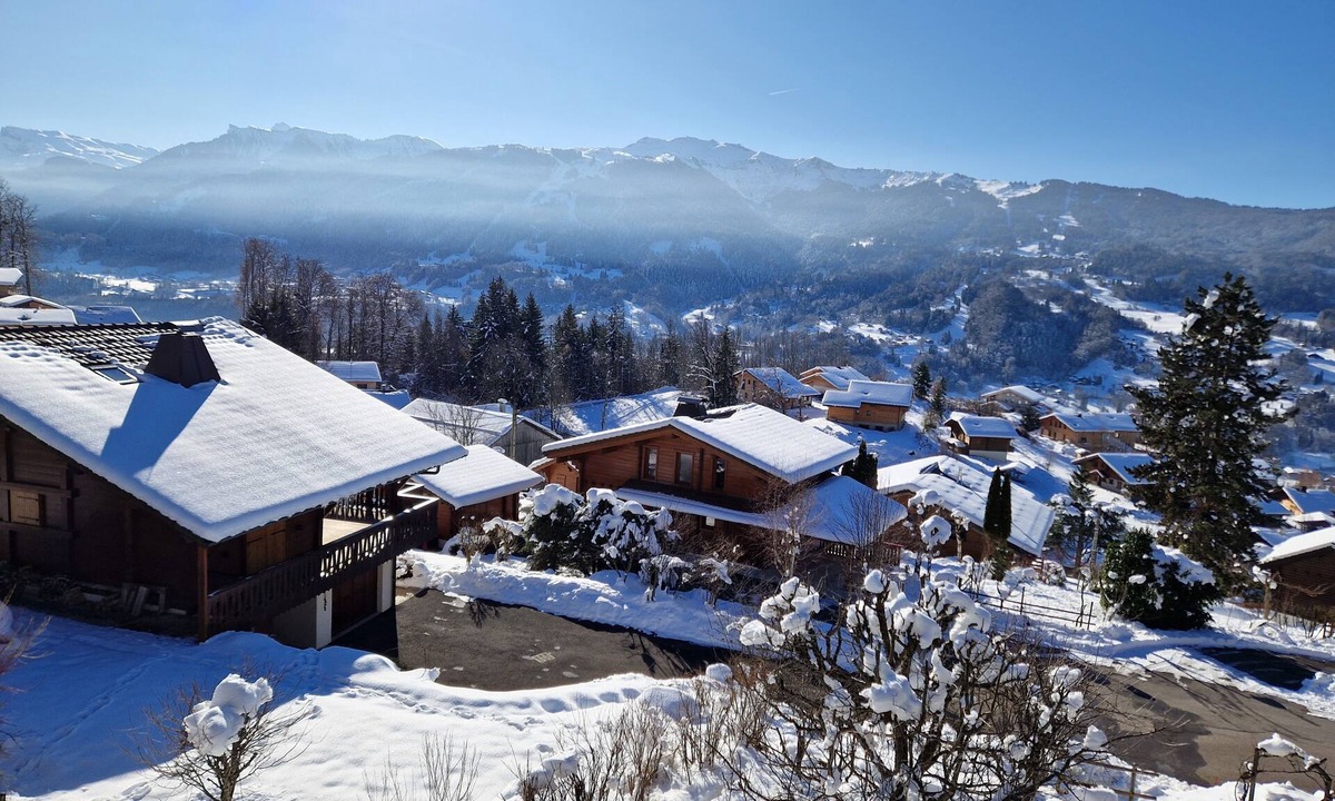 Verchaix Apartment | Superb 68m2 south-facing apartment overlooking the Grand Massif mountains