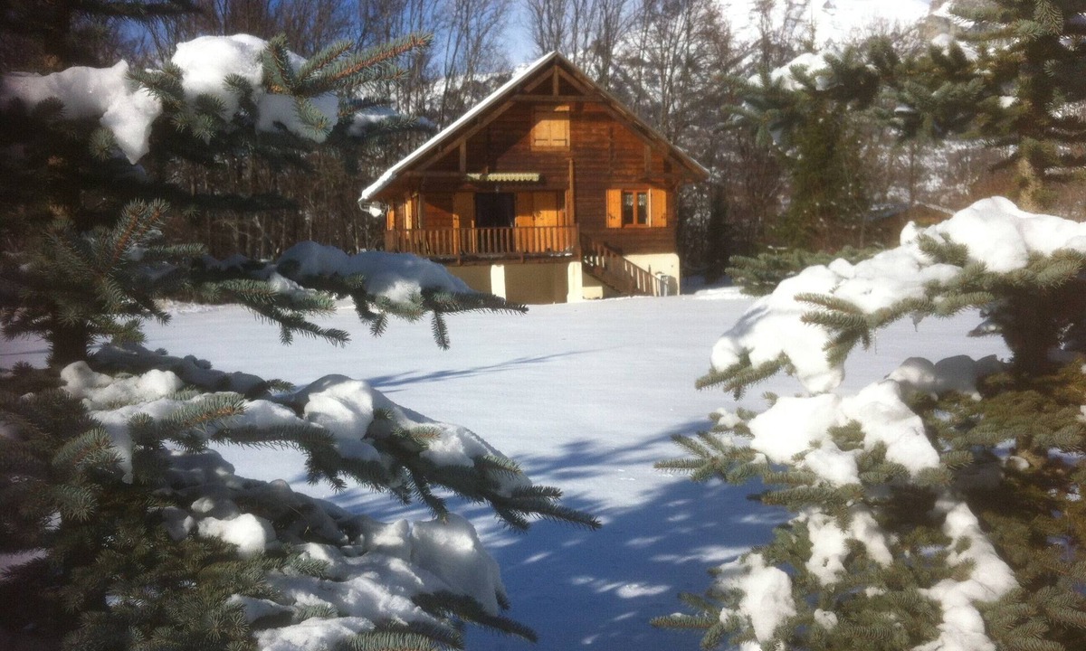 Saint-Leger-les-Melezes Ski Chalet | Superb, comfortable, solid wood chalet for 6-8 people