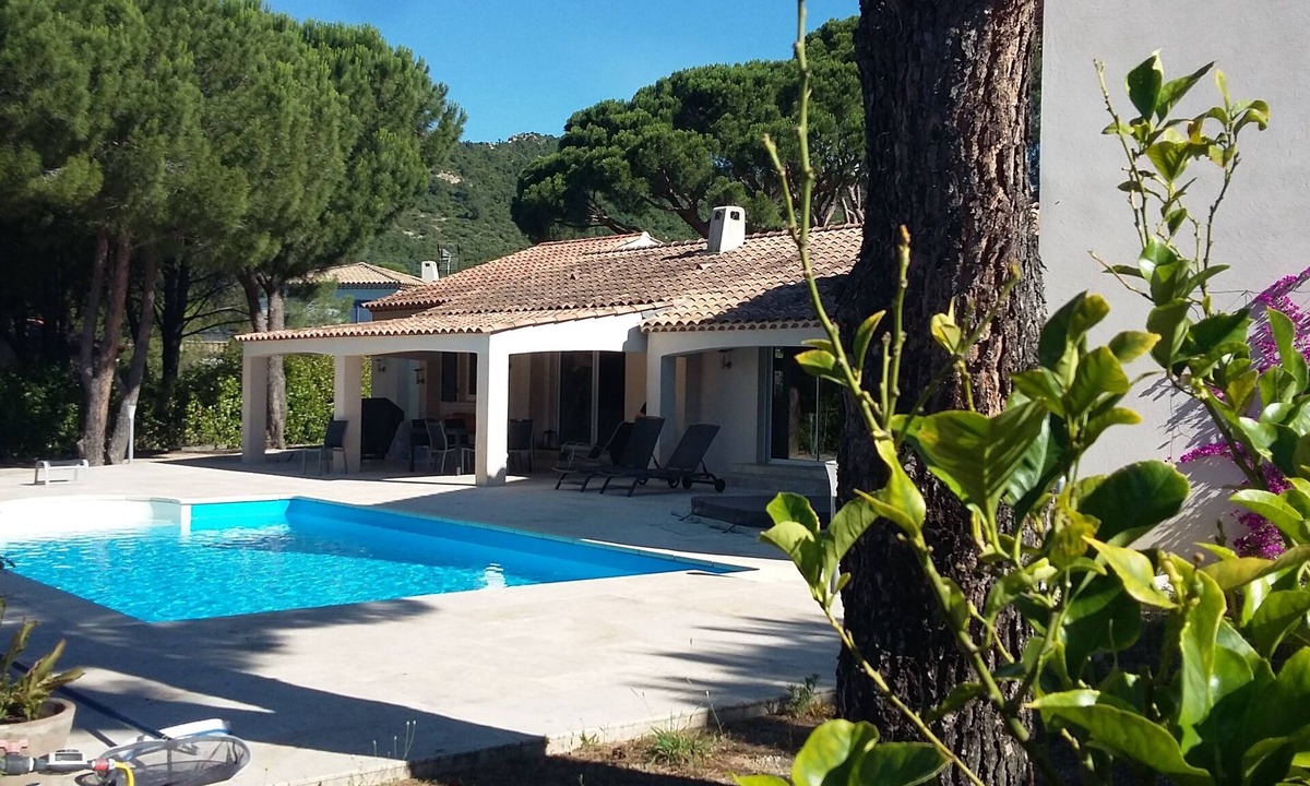 Preconil Villa | Superb family villa close to the center of beautiful LE PLAN DE LA TOUR.
