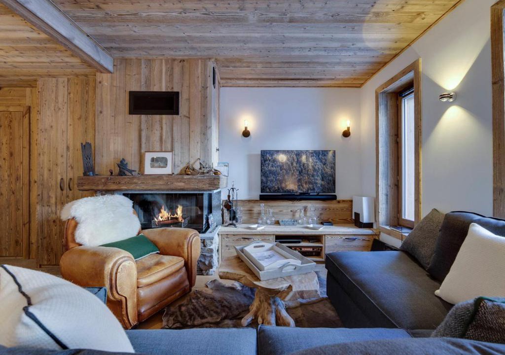 Val-d'Isere Apartment | Superbe duplex 68m² avec cheminée, 2 chambres, parking intérieur, et services inclus à Val d'Isère - FR-1-567-46